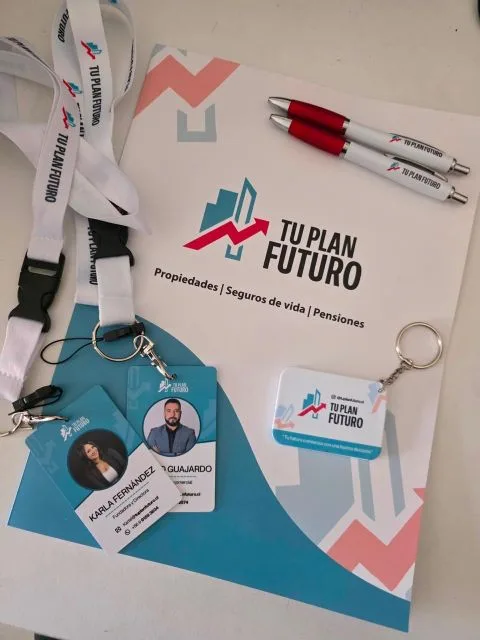 Credenciales impresas de Tu Plan Futuro